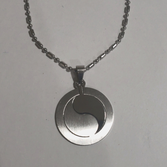 Unisex Stainless Steel Yin-Yang Pendant Necklace, Earrings & Size 7 Ring Set - Picture 4 of 8